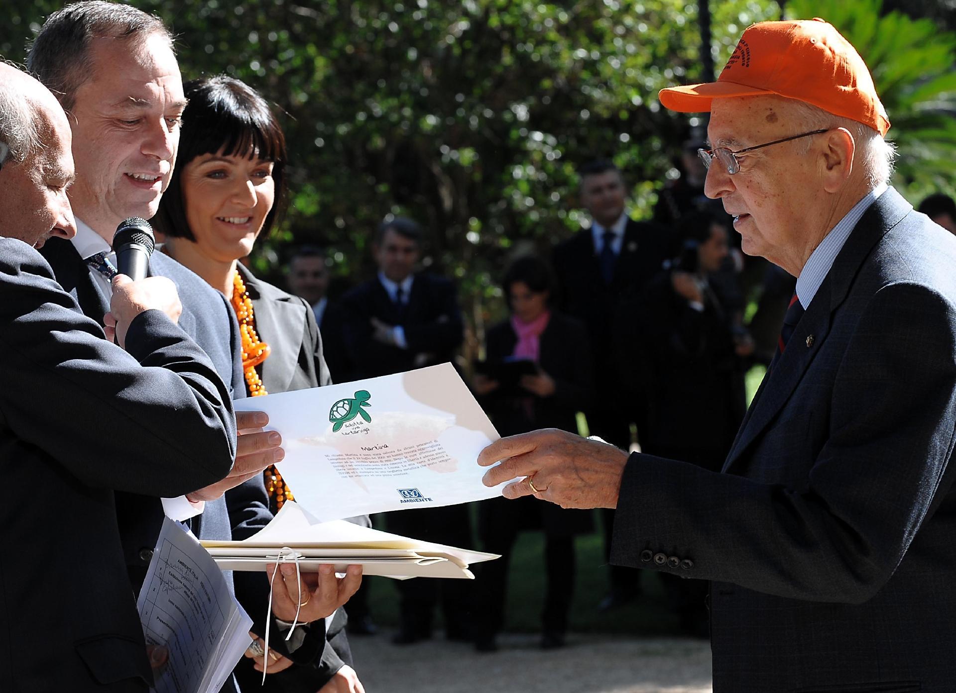 Il Presidente Giorgio Napolitano in occasione della "Festa d'autunno" celebrata nei giardini del Quirinale
