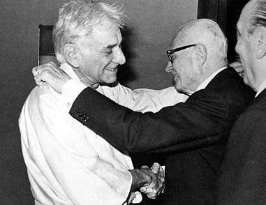 Il Presidente della Repubblica Sandro Pertini con il maestro Leonard Bernstein