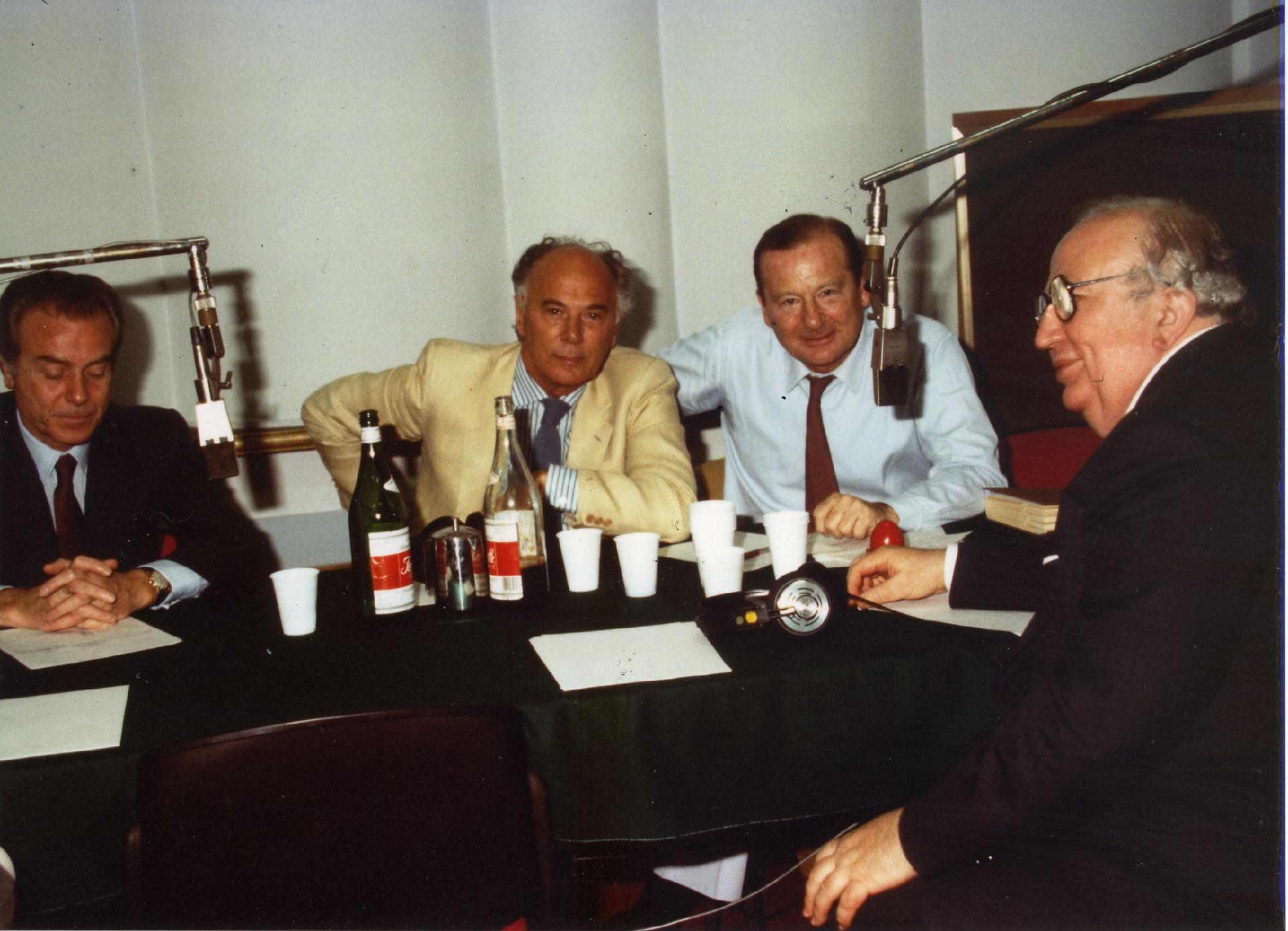 Gianni Bisiach con Gianni Letta, Nantas Salvalaggio, Giovanni Spadolini a &quot;Radio anch&apos;io TV&quot; nello studio 8 di via Asiago n. 10 a Roma nel 1991