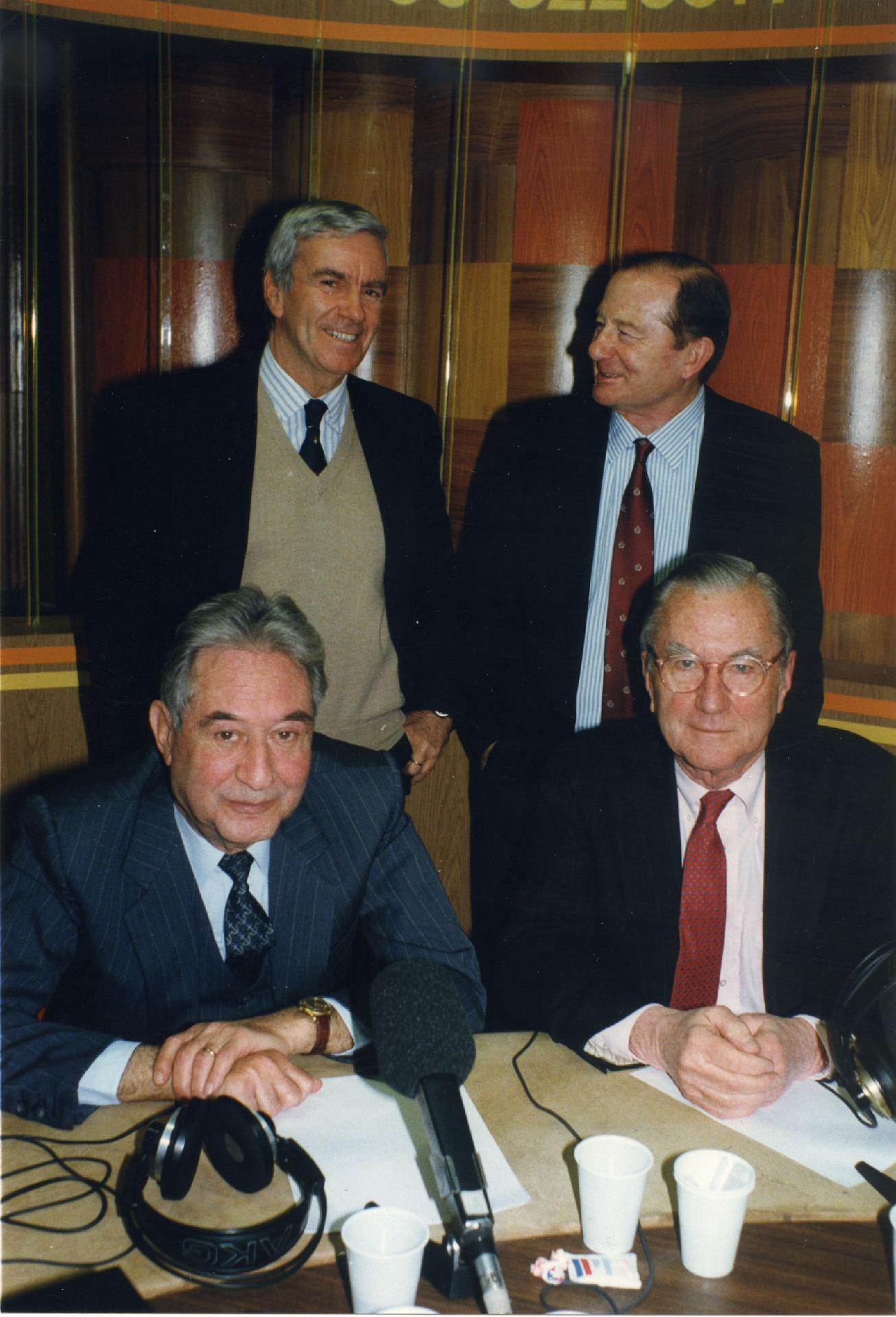 Gianni Bisiach con Luigi Caligaris, generale, Fulvio Martini, ammiraglio e William Colby, ex direttore della CIA a &quot;Radio anch&apos;io&quot; nello studio 8 di via Asiago n. 10 a Roma nel 1982