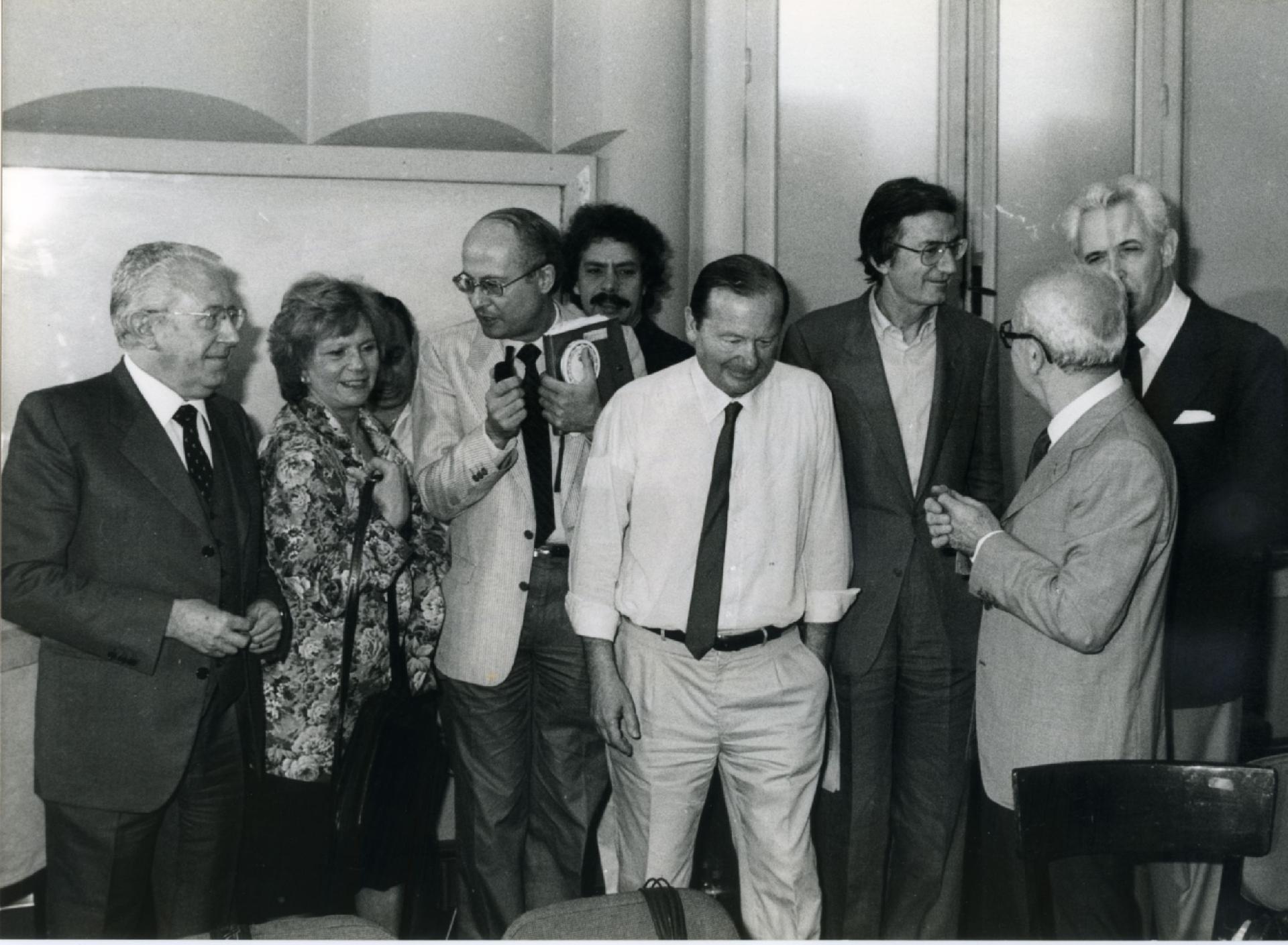 069	Gianni Bisiach con Giuseppe Zamberletti, Carlo Lizzani, Arrigo Levi e Pietro Garinei a &quot;Radio anch&apos;io&quot; nello studio 8 di via Asiago n. 10 a Roma nel 1988
