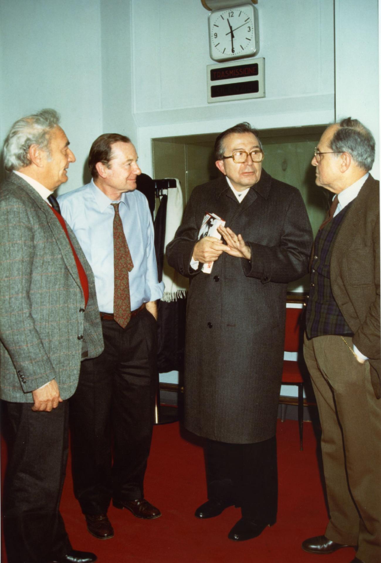 Gianni Bisiach con Gianni Rocca, Giulio Andreotti e Antonello Trombadori a &quot;Radio anch&apos;io&quot; nello studio 8 di via Asiago n. 10 a Roma negli anni &apos;80