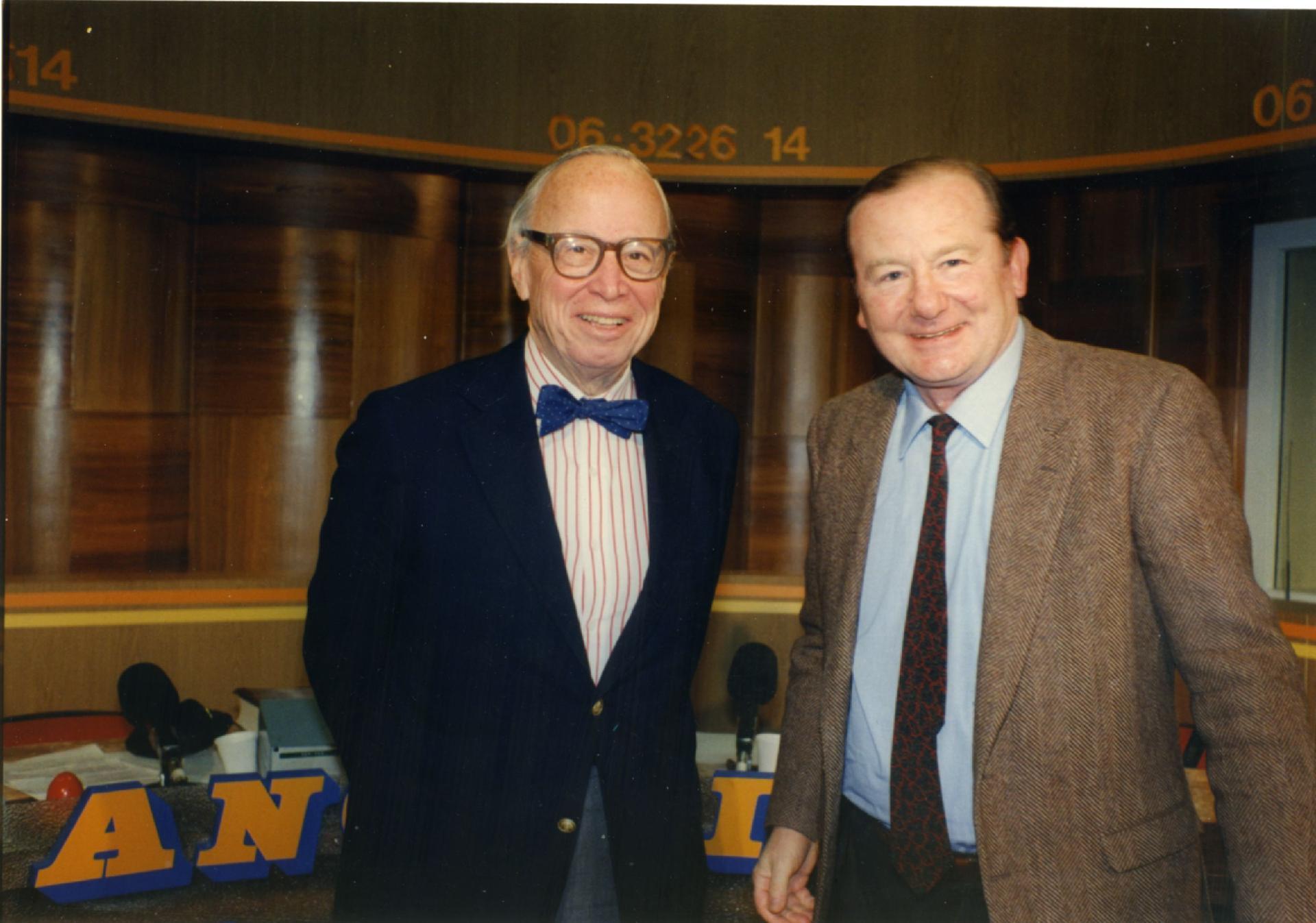 Gianni Bisiach con Arthur Schlesinger a &quot;Radio anch&apos;io&quot; nello studio 8 di via Asiago n. 10 a Roma nel 1990