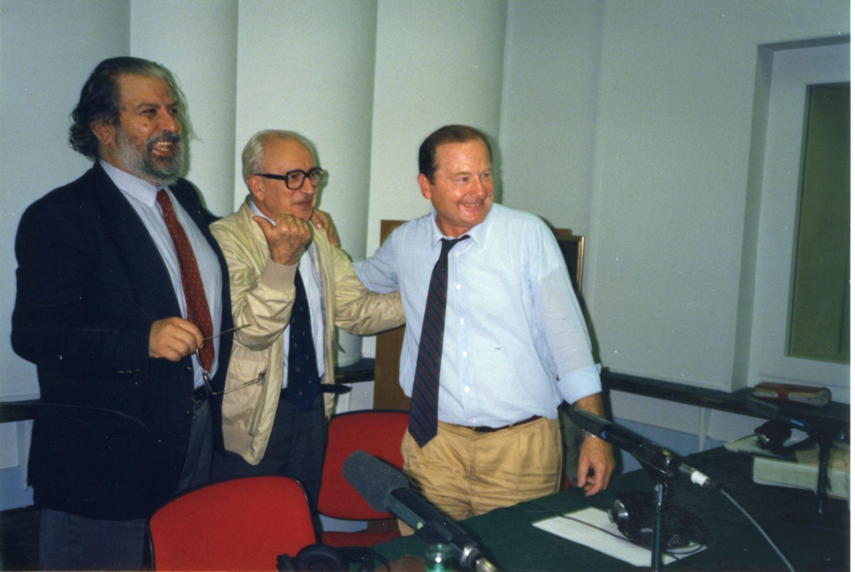 Gianni Bisiach con Ennio Ceccarini e Arrigo Levi a &quot;Radio anch&apos;io&quot; nello studio 8 di via Asiago n. 10 a Roma nel 1990