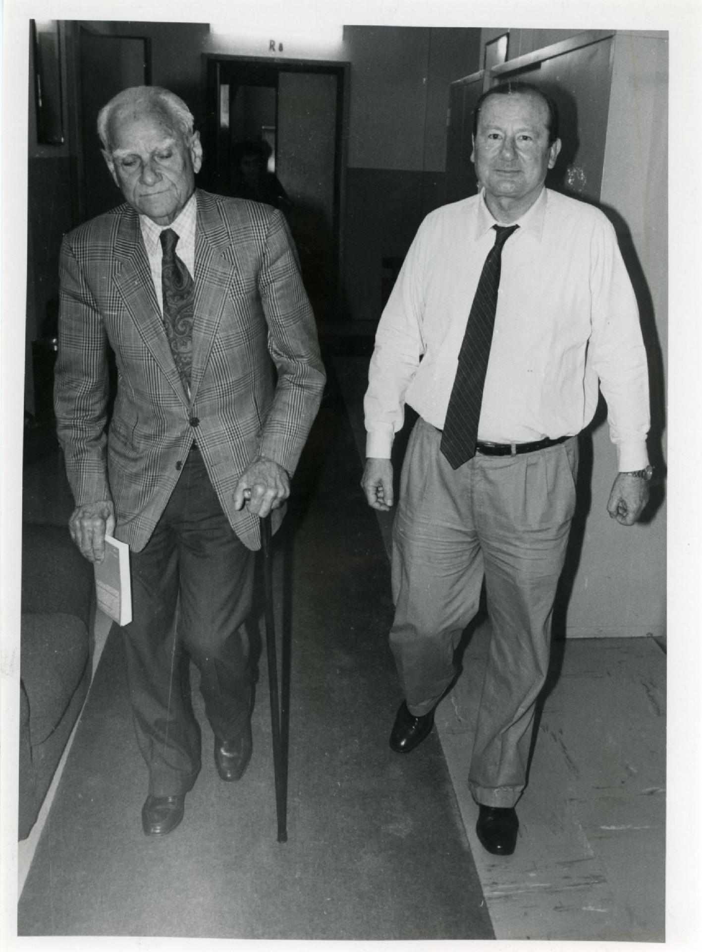 Gianni Bisiach con Alberto Moravia a &quot;Radio anch&apos;io&quot; nello studio 8 di via Asiago n. 10 a Roma nel 1981 per una trasmissione su Hemingway