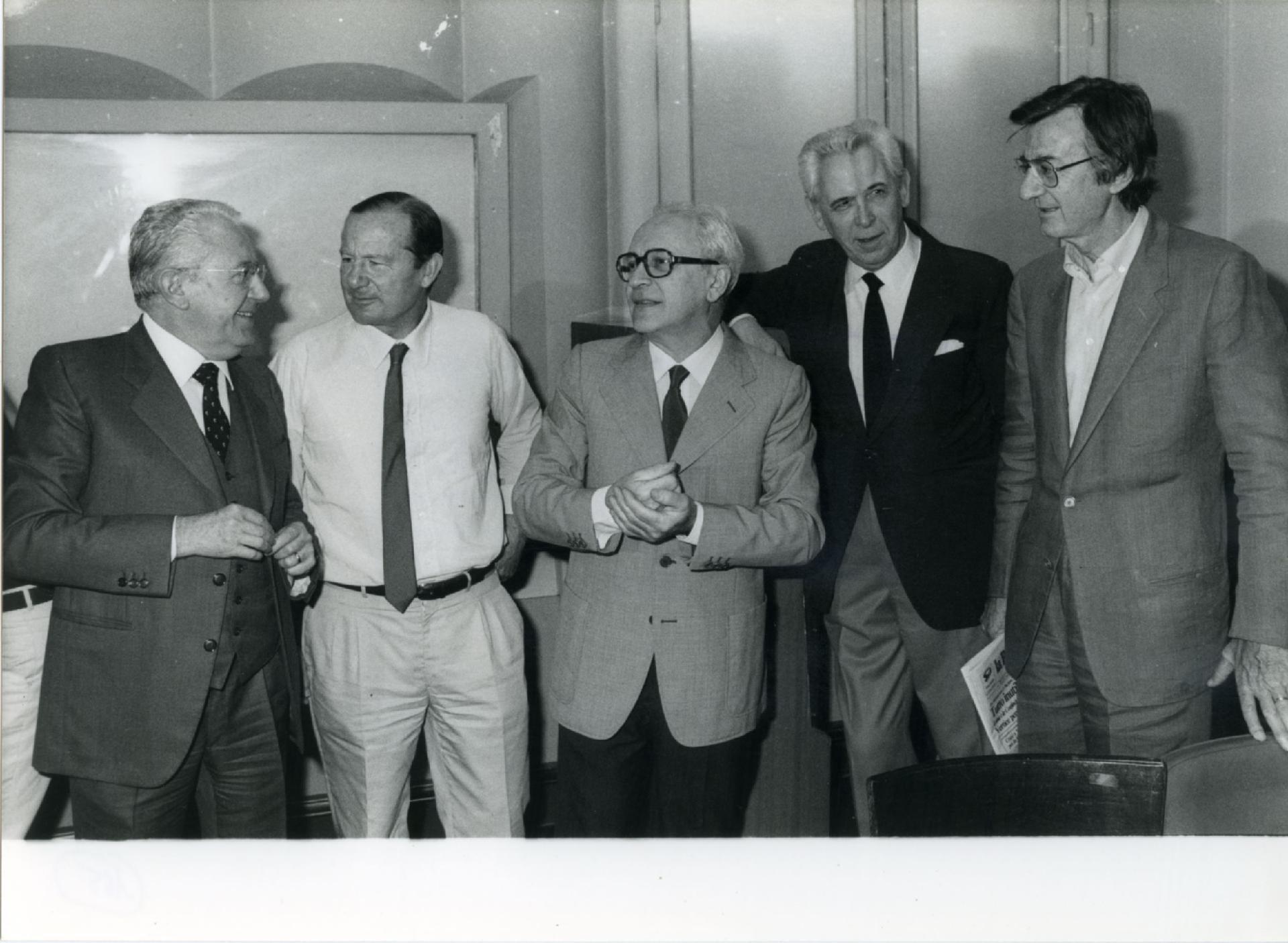 Gianni Bisiach con Giuseppe Zamberletti, Arrigo Levi, Pietro Garinei e Carlo Lizzani a &quot;Radio anch&apos;io&quot; nello studio 8 di via Asiago n. 10 a Roma nel 1988