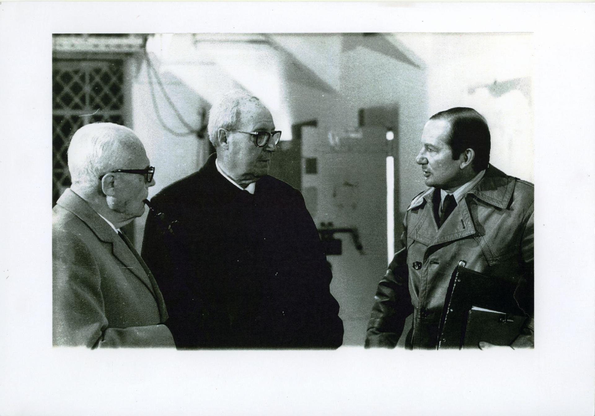 Per la trasmissione &quot;Testimoni oculari&quot; Gianni Bisiach, Sandro Pertini e Giuseppe Saragat nel carcere di Regina Coeli a Roma nel 1978