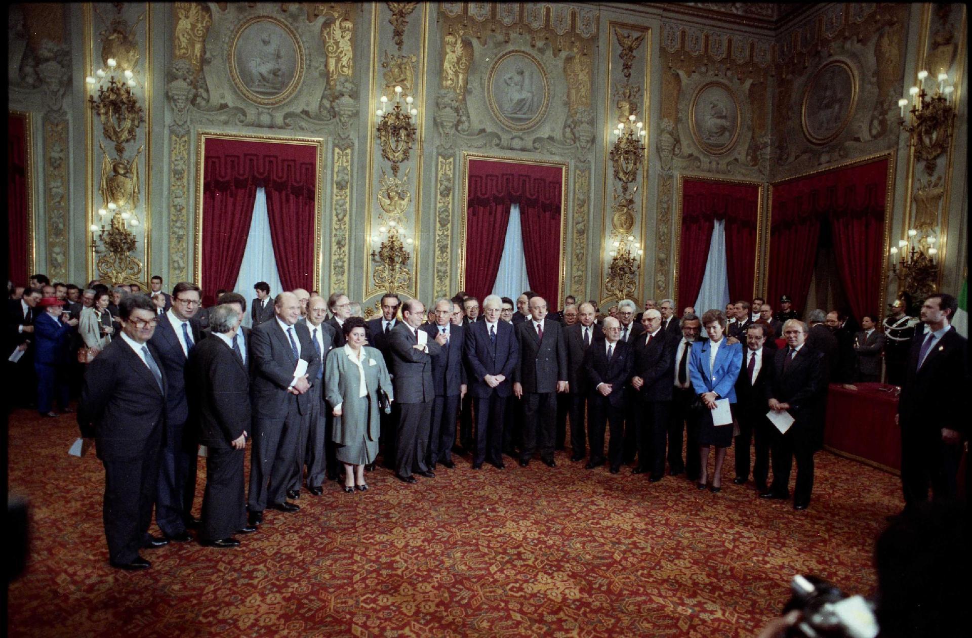 Governo De Mita, 13 aprile 1988