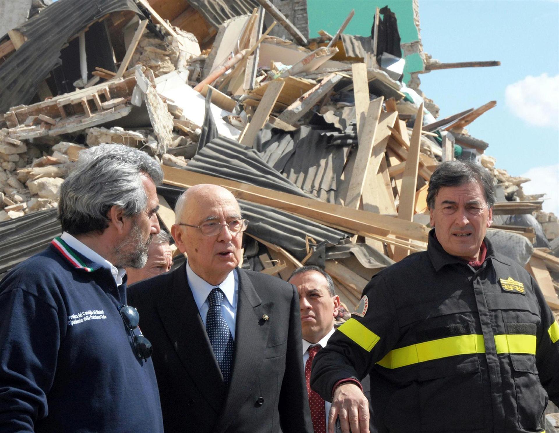 Il Presidente Giorgio Napolitano in visita in Abruzzo nelle zone colpite dal terremoto