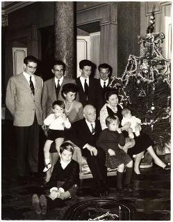 Foto del Presidente della Repubblica Antonio Segni e della famiglia.