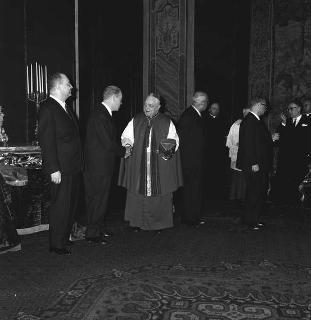 Messa di mons. Luigi Lannutti nella Cappella Paolina, in occasione del suo ottantesimo compleanno, presente la signora Ernestina Santacatterina