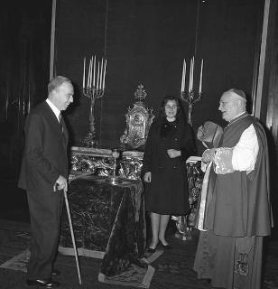 Messa di mons. Luigi Lannutti nella Cappella Paolina, in occasione del suo ottantesimo compleanno, presente la signora Ernestina Santacatterina