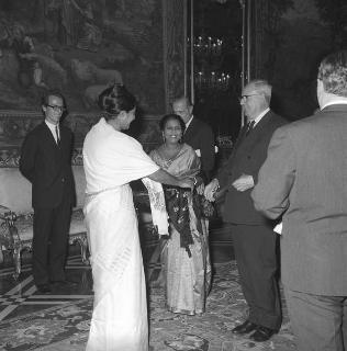 Signora Ayranee Swarnawathie Loranee Senaratne, nuovo ambasciatore di Ceylon: presentazione lettere credenziali