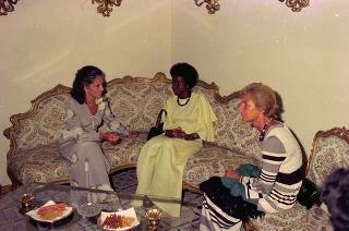 Il Presidente della Repubblica Giovanni Leone e la Signora Vittoria Leone ricevo in visita ufficiale a Castelporziano il  Presidente dell'Uganda Amin Dada e la Signora Dada