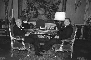 Il Presidente della Repubblica Francesco Cossiga riceve Franco Viezzoli, presidente dell'ENEL, con Luigi Benedetti