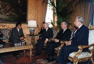 Il Presidente della Repubblica Oscar Luigi Scalfaro riceve la visita di Philippe Seguin, presidente dell'Assemblea nazionale francese