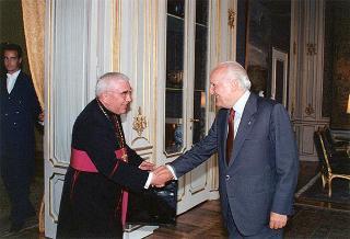 Incontro del Presidente della Repubblica Oscar Luigi Scalfaro con Mons. Giulio Nicolini, vescovo di Cremona
