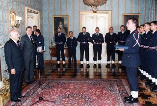 Delegazione di ufficiali e di militari di truppa del Distaccamento aeronautico Montezemolo Roma della II Regione Aerea, in servizio di Guardia d'onore al Palazzo del Quirinale