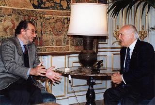 Il Presidente della Repubblica Oscar Luigi Scalfaro incontra Stefano Semenzato, coordinatore del Comitato promotore del referendum sulla legge Mammì, con una delegazione