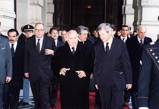 Intervento del Presidente della Repubblica, in forma ufficiale, all'inaugurazione dell'anno giudiziario 1999 della Corte Suprema di Cassazione. Roma, Palazzo di Giustizia
