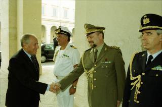 Visita del Presidente della Repubblica all'Ufficio per gli Affari Militari e, successivamente, all'Ufficio del Vice Segretario generale Amministrativo