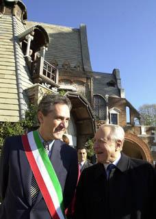 Il Presidente Ciampi insieme al Sindaco di Roma Rutelli, a Villa Torlonia, in occasione dell'inaugurazione della Sede Permanente dell'Accademia Nazionale delle Scienze