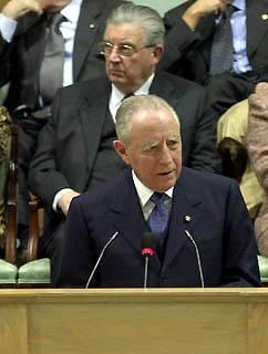 Il Presidente Ciampi durante il suo intervento al Parlamento Giordano in seduta congiunta