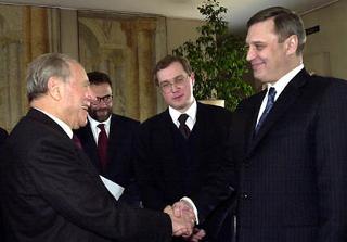 Il Presidente Ciampi con il Presidente del Governo della Federazione Russa Mikhail Kasyanov al termine dei colloqui al Quirinale