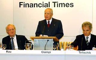 Il Presidente Ciampi durante il suo intervento alla Conferenza &quot;Europa nella Competizione Globale&quot;