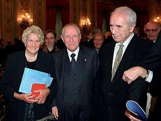 Il Presidente Ciampi con l'attrice Alida Valli e il Regista Michelangelo Antonioni, al termine della cerimonia di consegna dei Premi &quot;Vittorio De Sica&quot;.