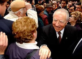 Il Presidente Ciampi con la moglie Franca al suo arrivo nella sede della Provincia