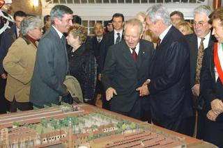 Il Presidente Ciampi durante l'inaugurazione delle nuove strutture della Città della Scienza con il Presidente della Regione Campania Antonio Bassolino