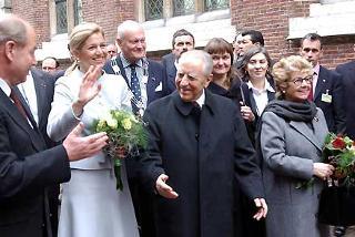 Il Presidente Ciampi la moglie Franca e S.A.R. la Principessa Maxima al loro arrivo all'Università di Leiden
