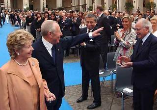 Il Presidente Ciampi con a fianco la moglie Franca, tra gli invitati al concerto, in occasione della Festa della Repubblica