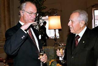 Il Presidente Ciampi con S.M. il Re di Svezia Carlo XVI Gustavo, durante la colazione al Belvedere del Torrino