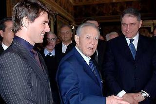 Il Presidente Ciampi con il Ministro dei Beni Culturali Rocco Buttiglione ed il noto attore Tom Cruise, in occasione della cerimonia di presentazione dei candidati al Premio &quot;David di Donatello&quot;  2005