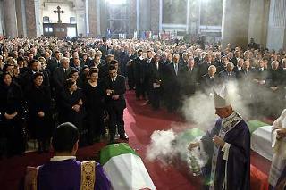 La benedizione delle Salme delle vittime di Nassiriya al termine dei funerali solenni nella Basilica di Santa Maria degli Angeli alla presenza del Presidente della Repubblica Carlo Azeglio Ciampi