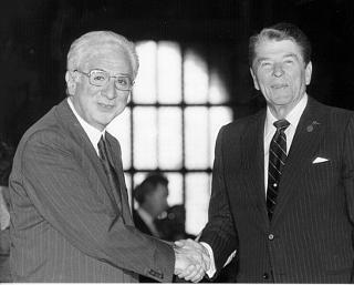 Il Presidente della Repubblica Francesco Cossiga con il Presidente Ronald Reagan durante il vertice economico di Venezia
