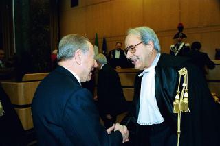 Intervento del Presidente della Repubblica - in forma ufficiale - all'inaugurazione dell'Anno Giudiziario della Corte dei conti per il 2001, Roma, Palazzo della Corte dei conti