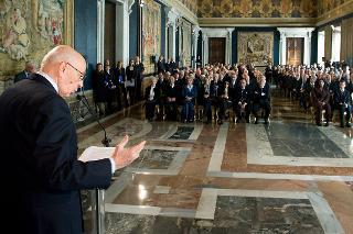 Il Presidente Giorgio Napolitano nel corso della cerimonia di consegna dei Premi &quot;Presidente della Repubblca&quot; per l'anno 2009 delle Accademie Nazionali dei Lincei, di San Luca e di Santa Cecilia