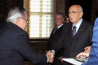 Il Presidente Giorgio Napolitano consegna il premio Leonardo Qualità Italia 2009 al Cav. Lav. Davide Trevisani, Presidente del Gruppo Trevi in occasione della Giornata Qualità Italia