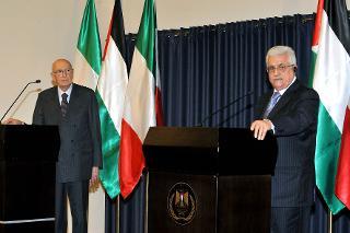 Il Presidente Giorgio Napolitano e il Presidente dell'Autorità Nazionale Palestinese, Mahmud Abbas, nel corso delle dichiarazioni alla stampa al termine dei colloqui