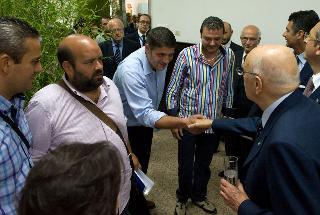 Il Presidente Giorgio Napolitano accoglie una delegazione di operai della Fincantieri di Castellammare