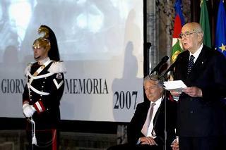 Il Presidente Giorgio Napolitano, a fianco il Presidente dell'Unione delle Comunità Ebraiche Italiane, Renzo Gattegna, durante il suo intervento in occasione del &quot;Giorno della Memoria&quot;