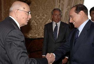 Il Presidente Giorgio Napolitano con Silvio Berlusconi all'arrivo nello studio alla Vetrata