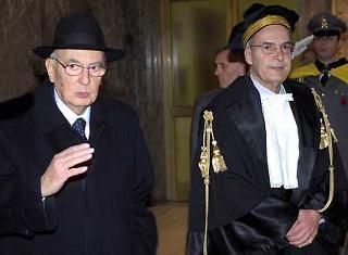 Il Presidente Giorgio Napolitano accompagnato dal Presidente della Corte dei conti Francesco Staderini al termine della cerimonia di inaugurazione dell'Anno Giudiziario della Corte dei conti.