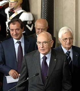Il Presidente Giorgio Napolitano con i suoi più stretti collaboratori Marra, Cascella e Guelfo