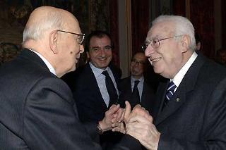 Il Presidente Giorgio Napolitano accoglie il Presidente Emerito della Repubblica, Senatore a vita Francesco Cossiga in occasione delle consultazioni