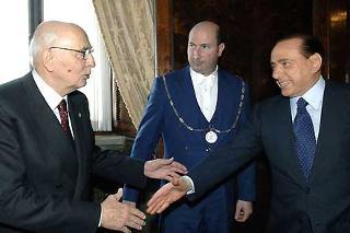 Il Presidente Giorgio Napolitano accoglie Silvio Berlusconi, Presidente di Forza Italia, in occasione delle consultazioni