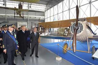 Il Presidente Giorgio Napolitano durante la visita al Museo in occasione della celebrazione dell'84° anniversario di fondazione dell'Aeronautica Militare